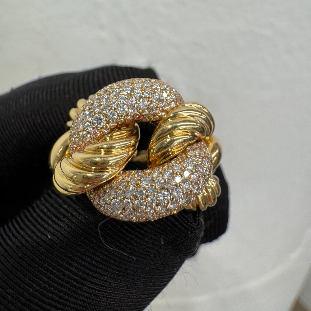 DYGold&Diamonds Sculptural Ring authenticity card.Size 4.75 fixed price.
